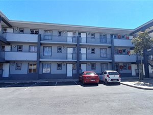 2 Bed Apartment in Surrey Estate