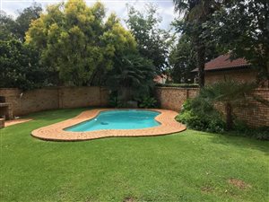 4 Bed House in Mooivallei Park