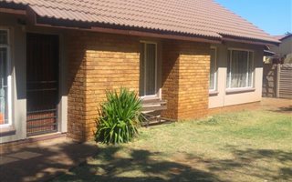 3 Bedroom House in Dersley