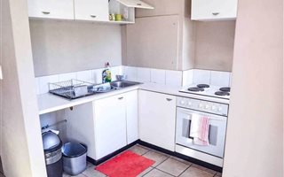 Studio Apartment in Houghton Estate