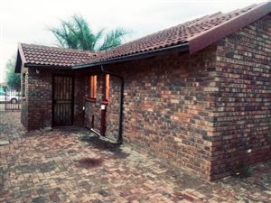 3 Bed House in Nellmapius