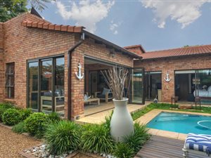 3 Bed House in Honeydew Manor