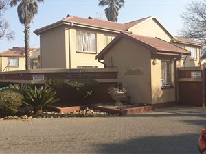 3 Bed Townhouse in Lakefield