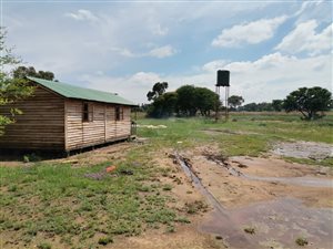 4 ha Land available in Walkers Fruit Farms