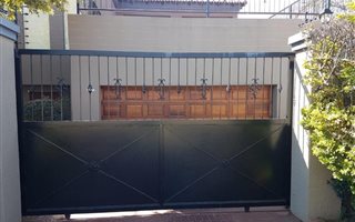 1 Bedroom Garden Cottage in Noordheuwel