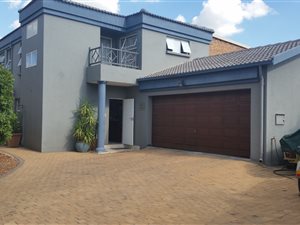 3 Bed House in Wierda Glen
