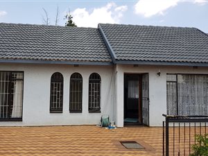 3 Bed House in Isandovale