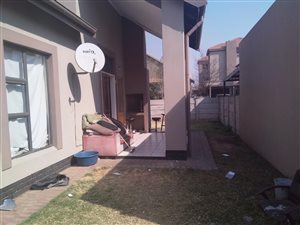 3 Bed Townhouse in Vanderbijlpark SE