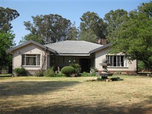 3.2 ha Farm in Henley on Klip