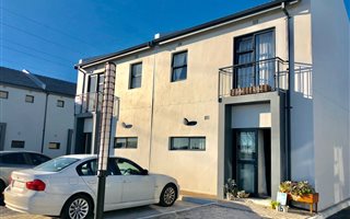 2 Bedroom Duplex in Parklands North