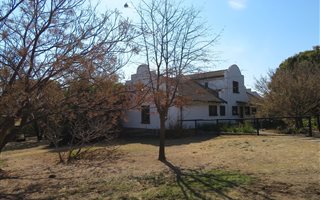 6 Bedroom House in Laezonia