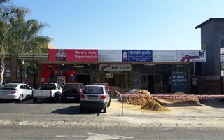 30 m² Retail Space in Berario