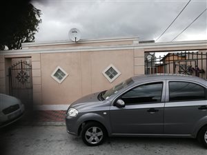 17 Bed House in Philippi