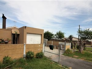2 Bed House in Peerless Park