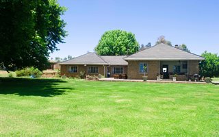 22 ha Smallholding in Underberg