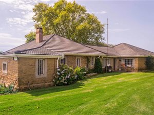 22 ha Smallholding in Underberg
