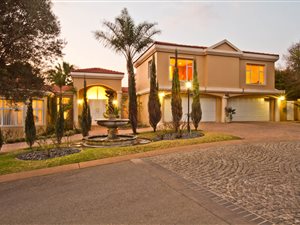 5 Bed House in Dainfern Golf Estate