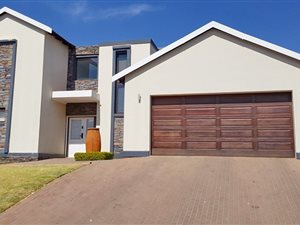 4 Bed House in Mooikloof Gardens