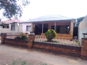 9 Bed House in Malvern