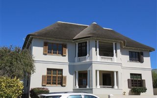6 Bedroom House in Bredasdorp