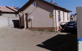 3 Bedroom House in Klipfontein View