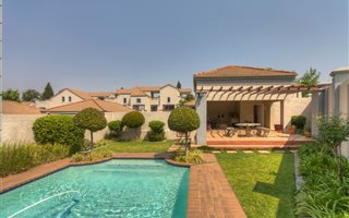 1 Bedroom Apartment in Melrose Estate