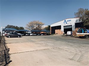 1711 m² Industrial space in Gateway Industrial Park