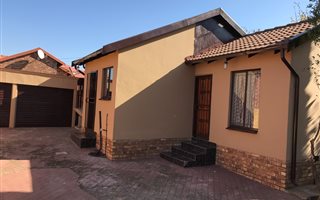 3 Bedroom House in Philip Nel Park
