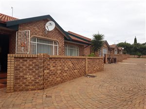 2 Bed Townhouse in Randpoort