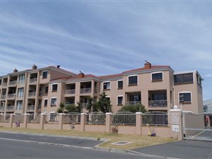 2 Bed Apartment in Bloubergrant