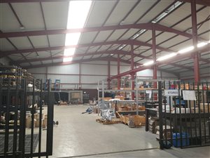 1390 m² Industrial space in Airport Park