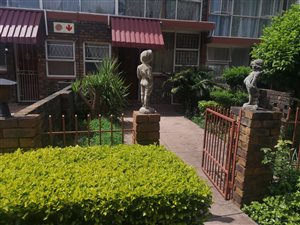 2.5 Bed Townhouse in Clubview
