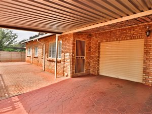 3 Bed House in Dorandia
