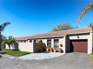 2 Bed House in Oakglen