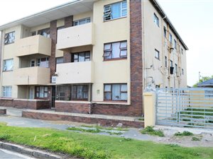2 Bed Apartment in Quigney