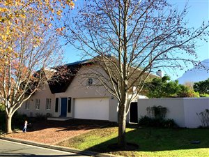 4 Bed House in Erinvale Estate