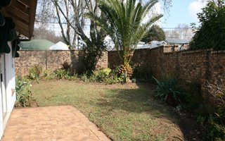 1 Bedroom Garden Cottage in Orchards