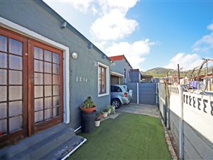 3 Bed House in Ocean View