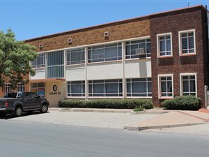 1099 m² Industrial space in Benrose