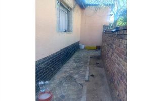 2 Bedroom Garden Cottage in Lambton