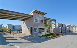 1 Bedroom Apartment in Dainfern Ridge