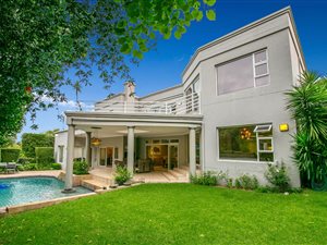 5 Bed House in Dainfern Golf Estate