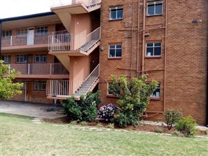 3 Bed Flat in Crown Gardens