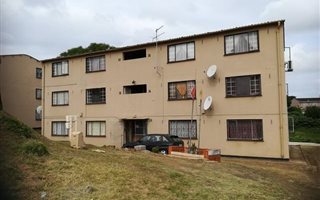 2 Bedroom Apartment in Eastbury