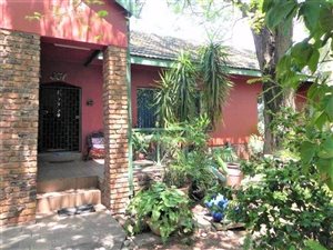4 Bed House in Meerhof