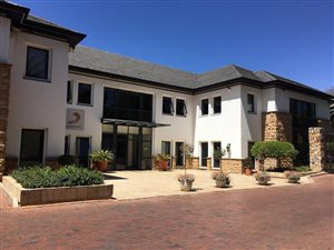 1411 m² Commercial space in Westcliff