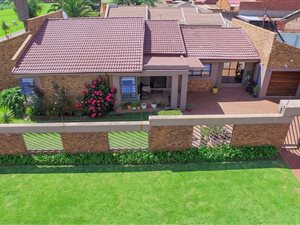 4 Bed House in Actonville