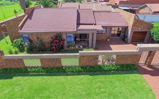 4 Bedroom House in Actonville
