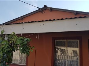 3 Bed House in Avian Park