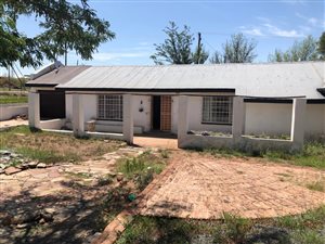 3 Bed House in Steynsburg